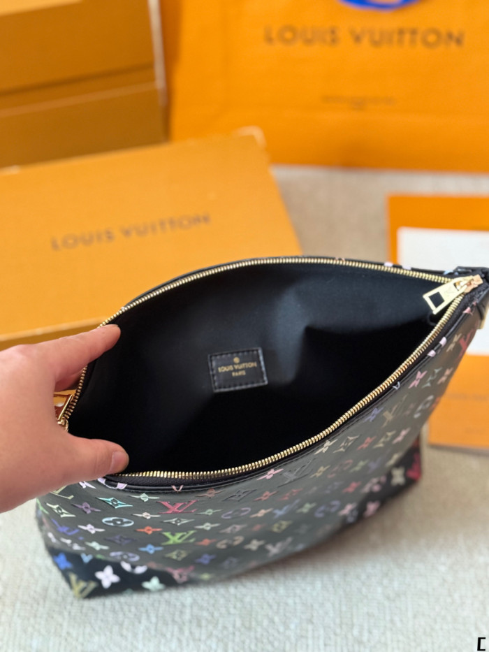 LV Coussin Hobo Bag 056 DB591 30cm