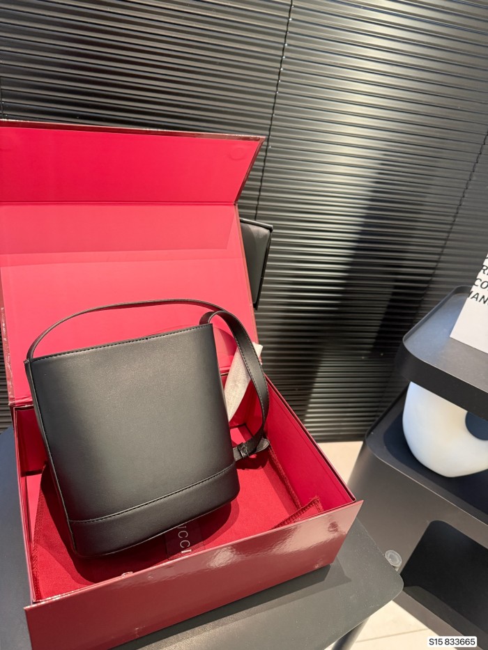 Gucci 73 Mini Bucket Bag 833665 DB041 19cm