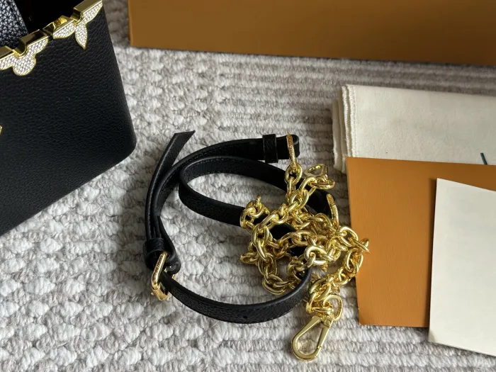 LV Capucines Bag 100 DB002 20cm
