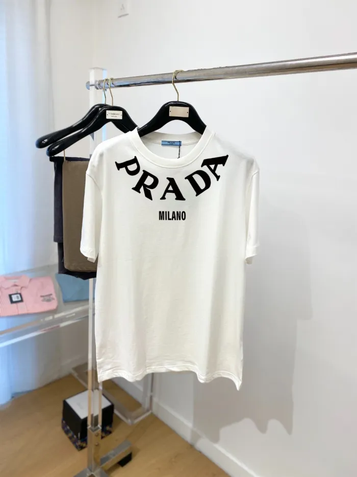 Prada T-Shirts 011