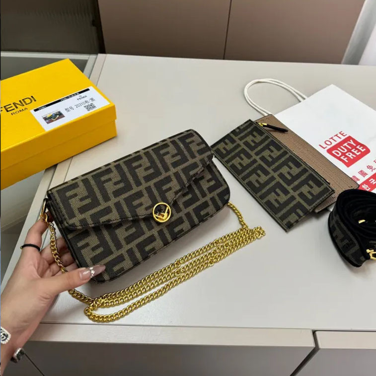 Fendi Shoulder Bag 002 DB531 22cm