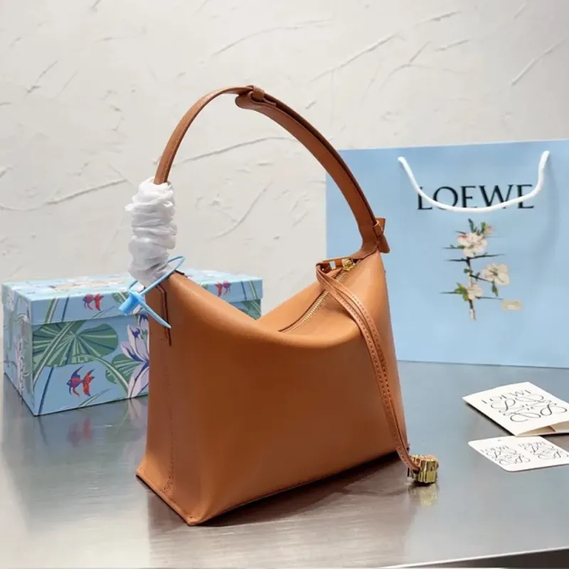 Loewe Hammock Hobo Bag 001 LLS551 20.5cm