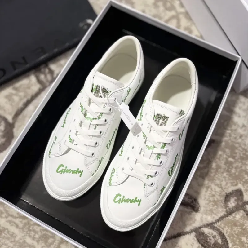 GIVENCHY 001 Casual shoes XM 023