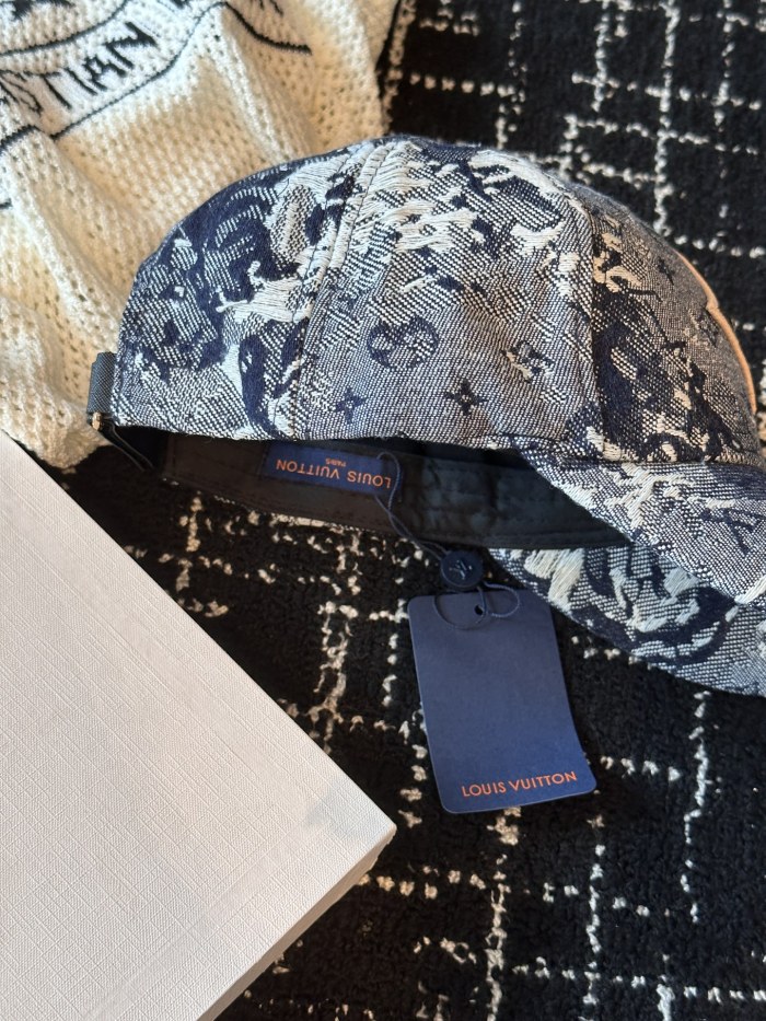 LV Hats & Caps