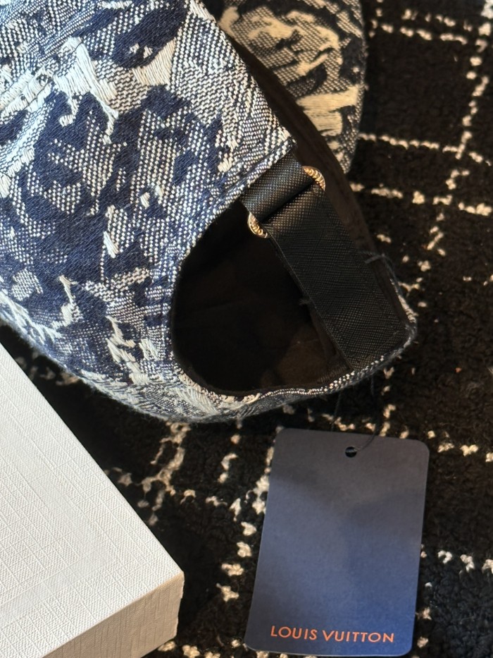 LV Hats & Caps