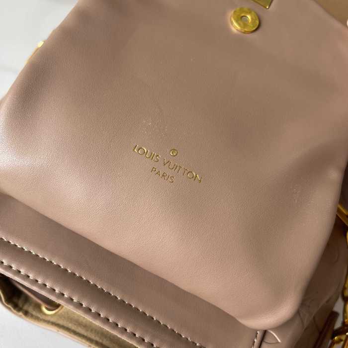 LV Coussin Backpack M13387 XX031 26cm