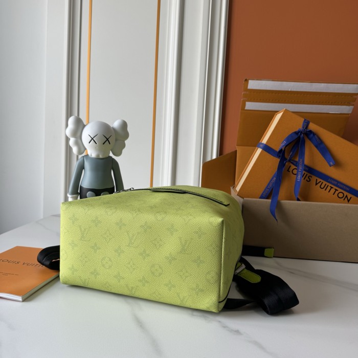 LV Discovery Slim Backpack M14076 XX081 38cm