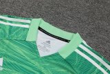 Mens Real Madrid Goalkeeper Green Long Sleeve Jersey + Shorts Set 2022/23