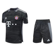 Mens Bayern Munich Goalkeeper Black Jersey + Shorts Set 2021/22