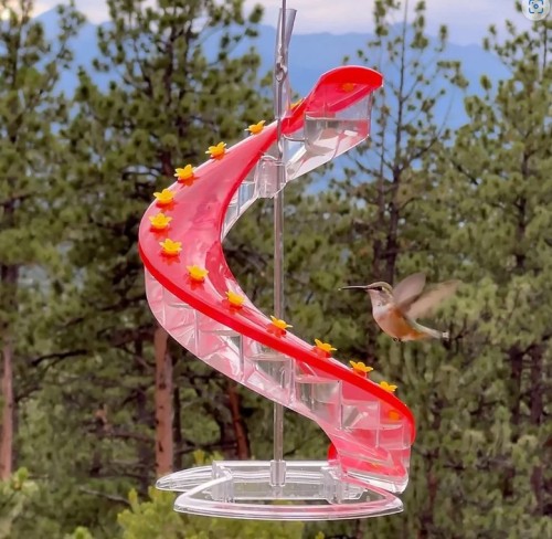Single Helix Plastic Hummingbird Feeder for Outdoor Hanging