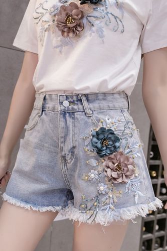 Women's Embroidered Flowers Sexy New Frayed Shorts