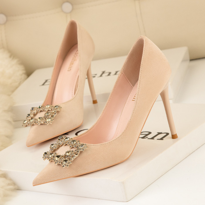 Women's Sexy Party Solid Color Pointed High Heels