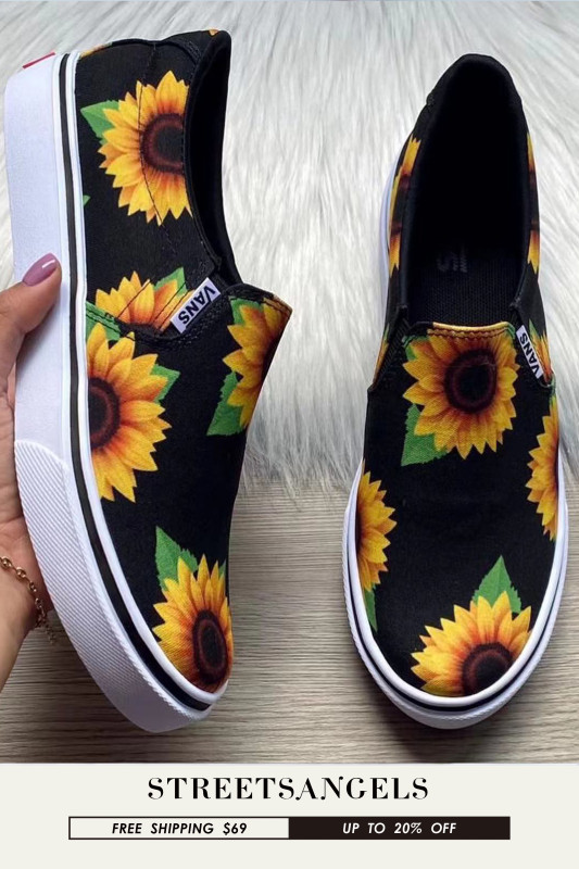 Fashion Slip-On Round Toe Print Canvas Shoes