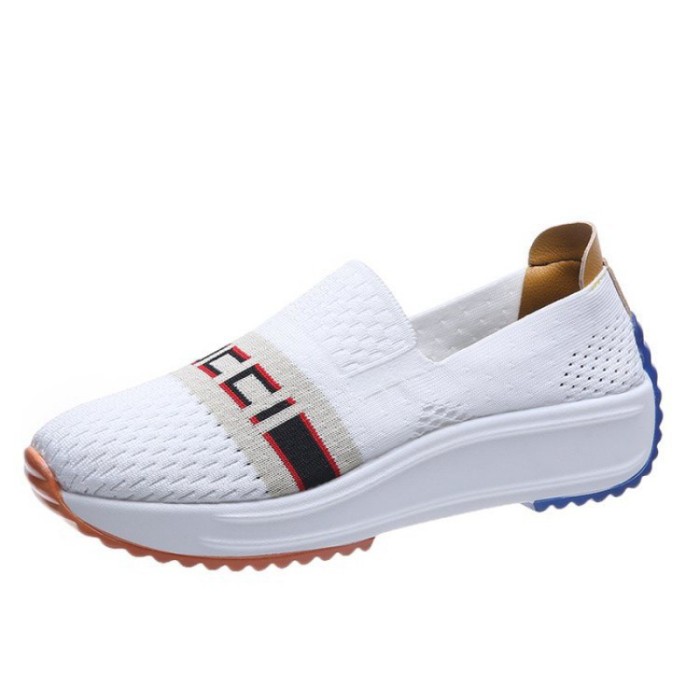 Women's Breathable Mesh Slip On Casual Sneakers