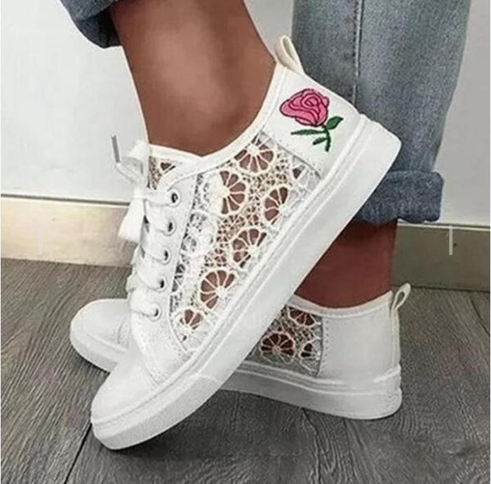 Woman Hollow Lace Breathable Flat Sneakers