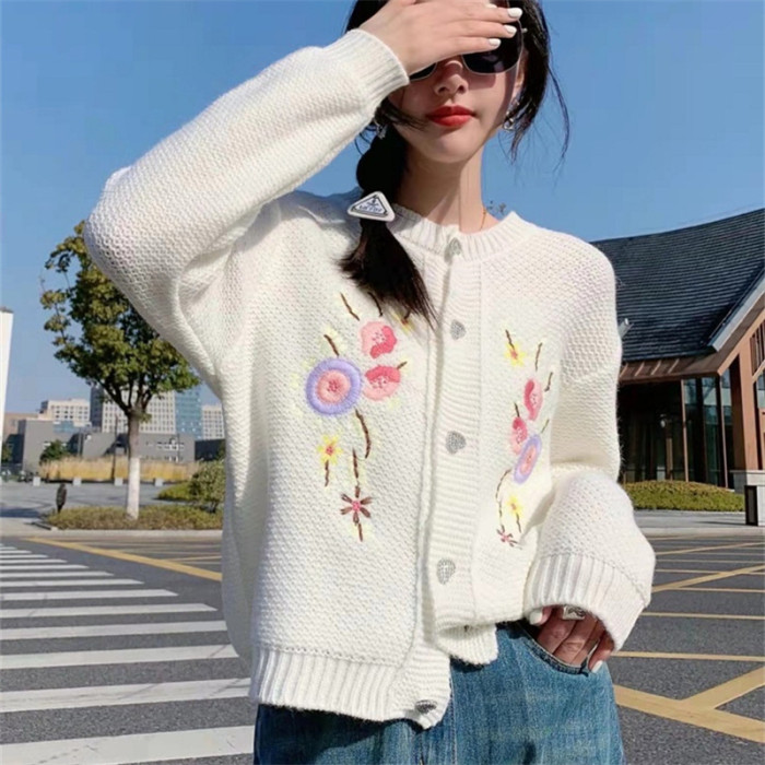 Fashion Embroidered Flower Slim Fit Round Neck Style Crop Navel Sweaters  Cardigans
