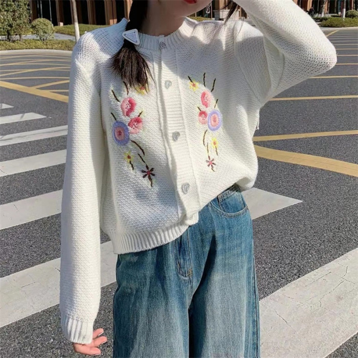 Fashion Embroidered Flower Slim Fit Round Neck Style Crop Navel Sweaters  Cardigans