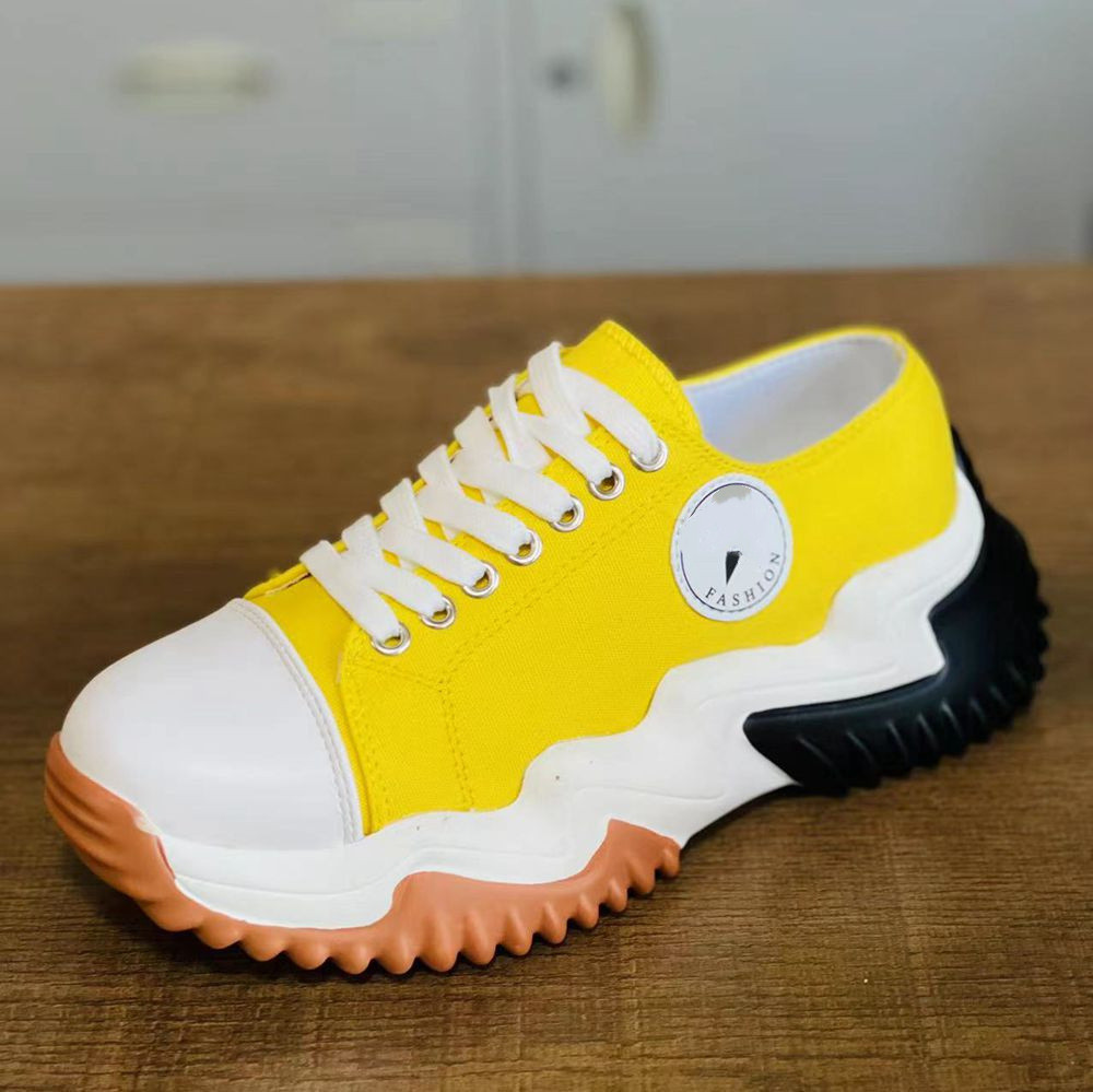 Women's Sneakers - Low-Top Sneakers - Lace-Up All-Season Shoes main image 0