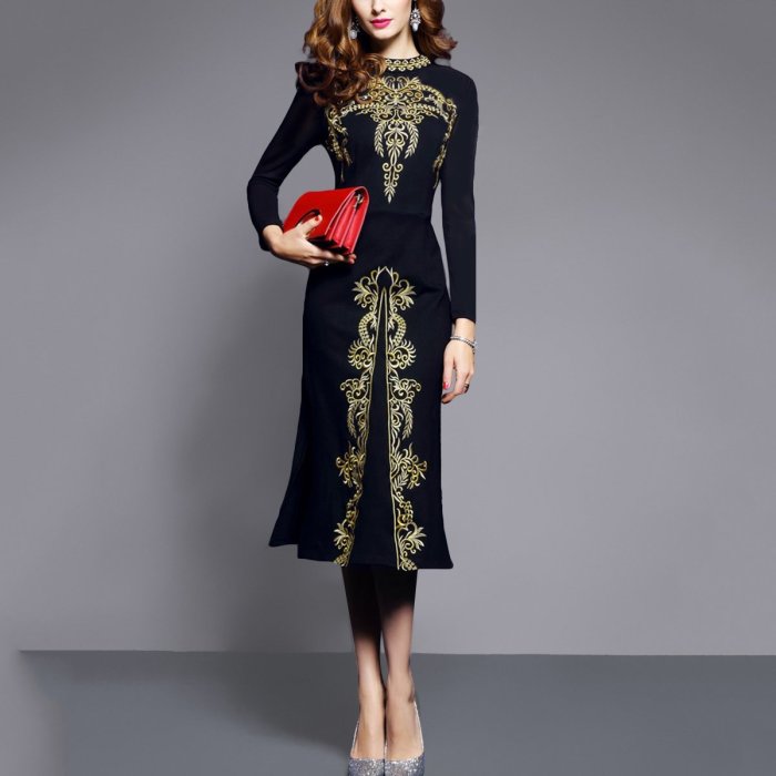 Elegant Turtleneck Long Sleeve Vintage Print Body  Midi Dress