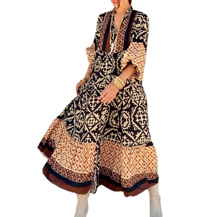 Fashionable  V-Neck Printed Loose Midi Dress