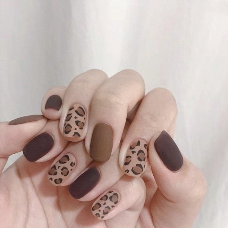 24PCS Frosted Leopard Print Net Red Wear Finished Nail