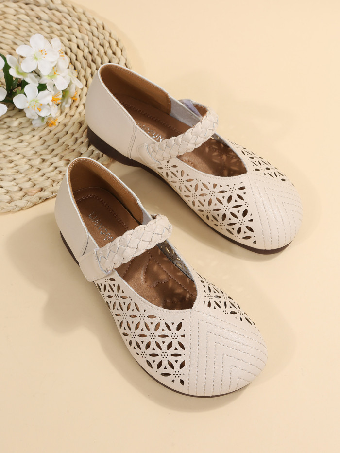 Women Casual Round Toe Hollow Breathable Flat Shoes