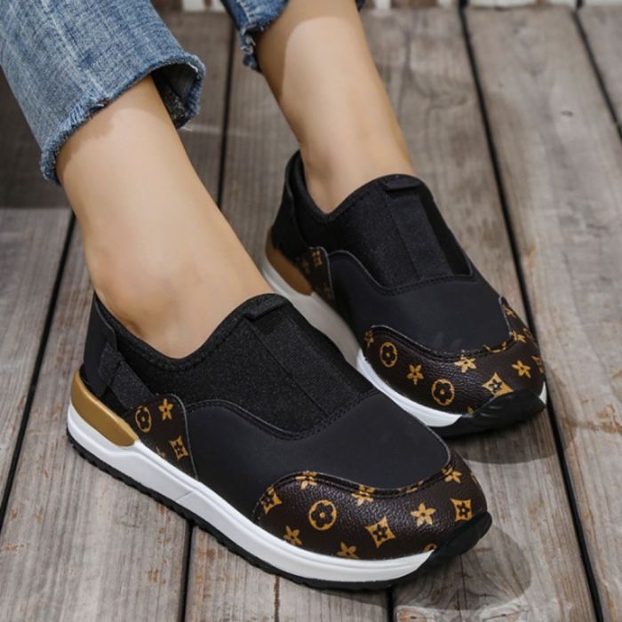 Women Flat Round Toe Slip-on Casual Shoes