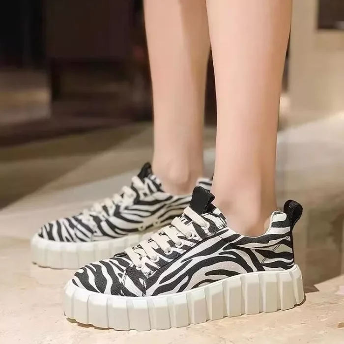 Women Leopard Print Lace-Up Platform Canvas Shoes