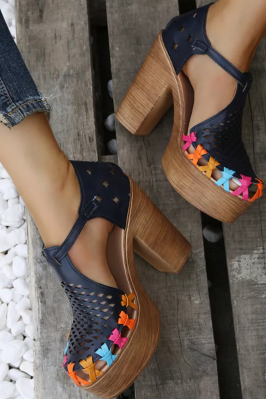 Fashion Retro Flower Thick-heeled High-heeled Hollow Luxury Sandals