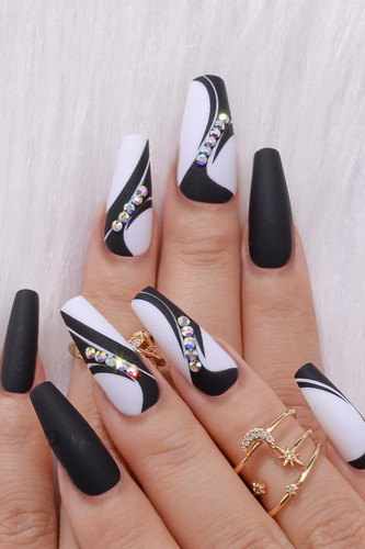 Wearable Fashion Black and White Diamond Style Exquisite   Nails