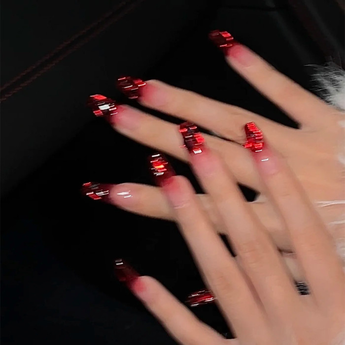 Trendy Red Gradient Glitter Powder Wearable Nail Art with Aurora Brilliant Diamond
