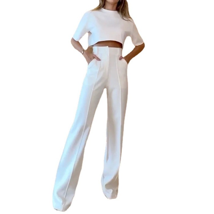 Women's Two-piece Summer Fashion Round Neck Solid Color Top Loose Pocket Pants
