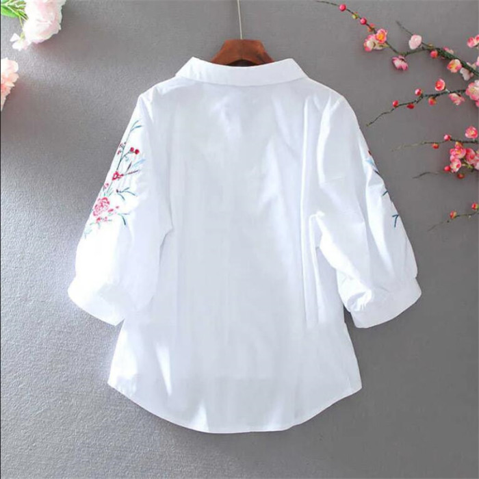 Women's Fashion Loose Embroidered Flower Vintage Half Sleeve Summer Blouses