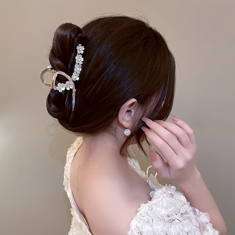 Metal Hair Claw Clip Women's Flower Hairpin Rhinestone Hair Accessory Back Of Head Hair Claw