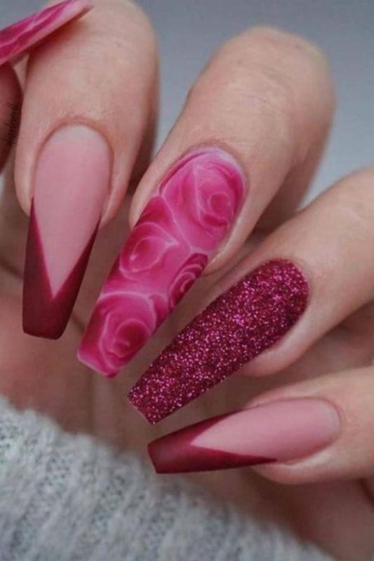 Pink Rose Nail Length Shiny Burgundy V-shaped Nail Art Chip