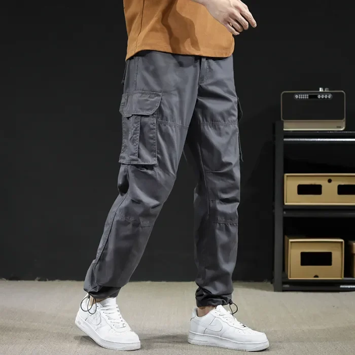 Men's Fashionable Multi-Pocket Loose Casual Pants