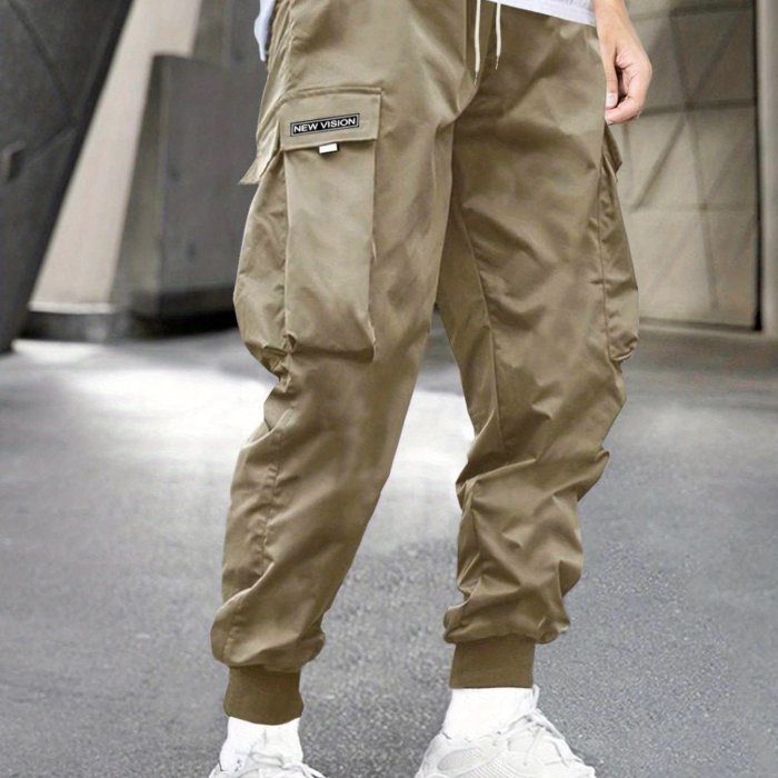 Men's Letter Graphic Drawstring Waist Cargo Pants With Flap Pockets