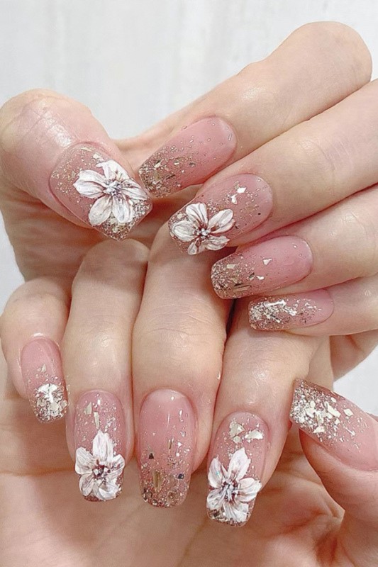 Fashion Sparkling Retro Natural Camellia Wearable  Nails