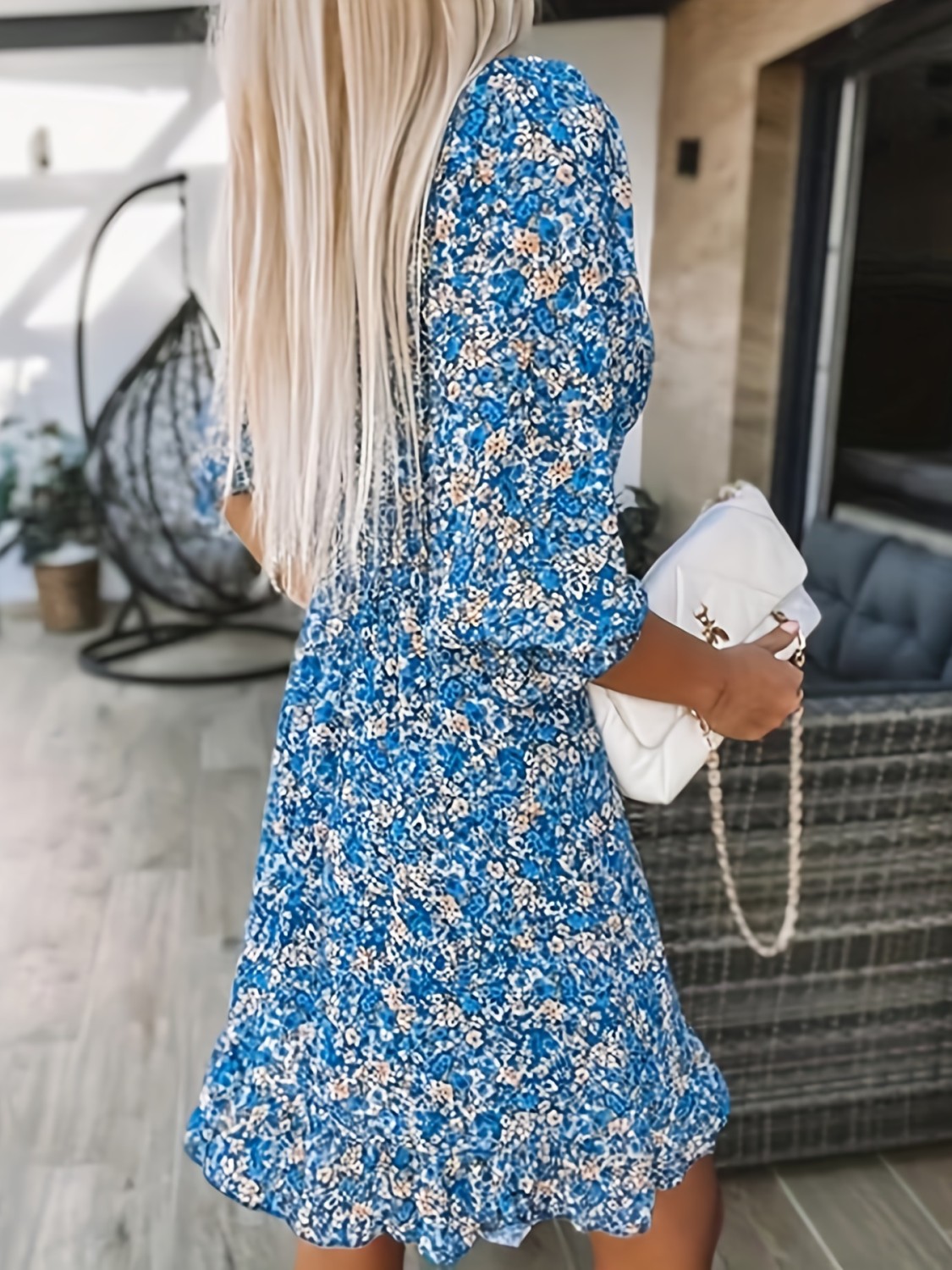 Women's Boho Dress - V-Neck - Flowy Loose Fit - Mid-Length Puff Sleeves - Paisley Pattern