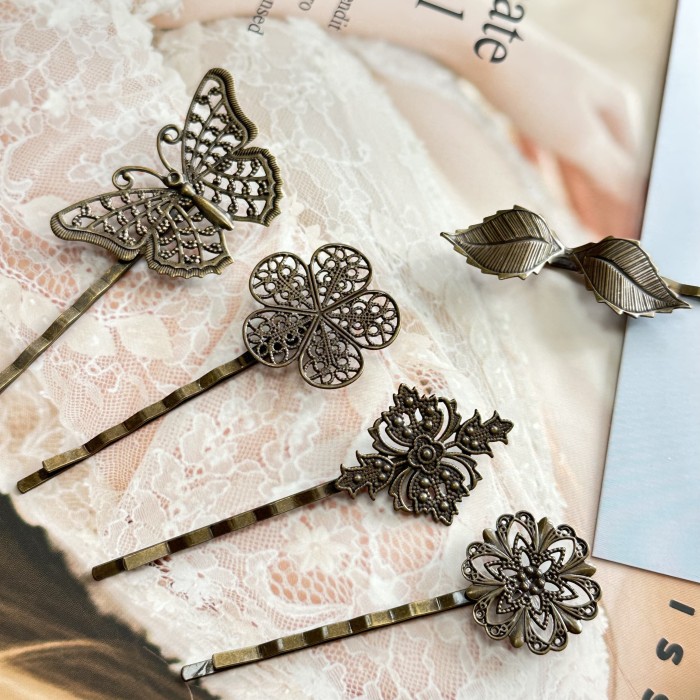 5pcs Exquisite Graceful Retro Bronze Hairpins Set, Hollow Leaf & Flower & Butterfly Decor Creative Fresh Hair Clips, Women Girls Casual School Outdoor Party Decors, Gift Photo Props