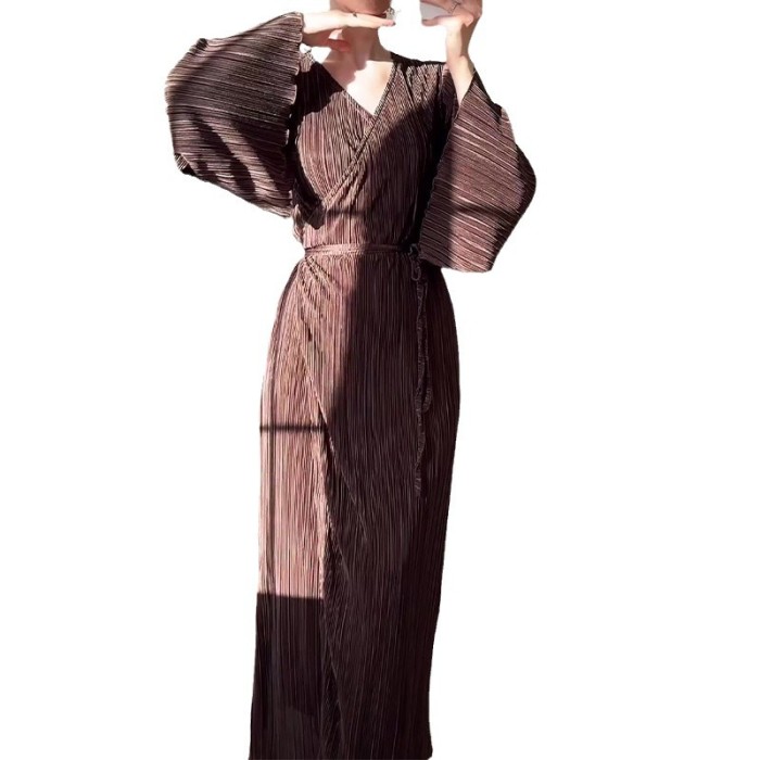 Women's Elegant Solid Color Bell Sleeve Ribbed Waist Long Sleeve Dress