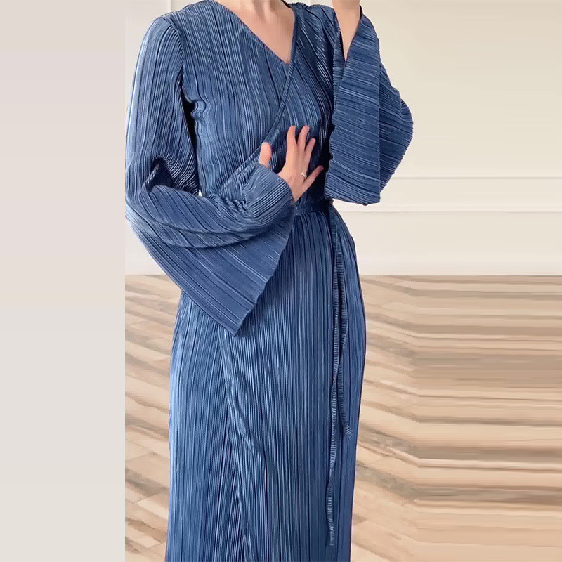Women's Elegant Solid Color Bell Sleeve Ribbed Waist Long Sleeve Dress