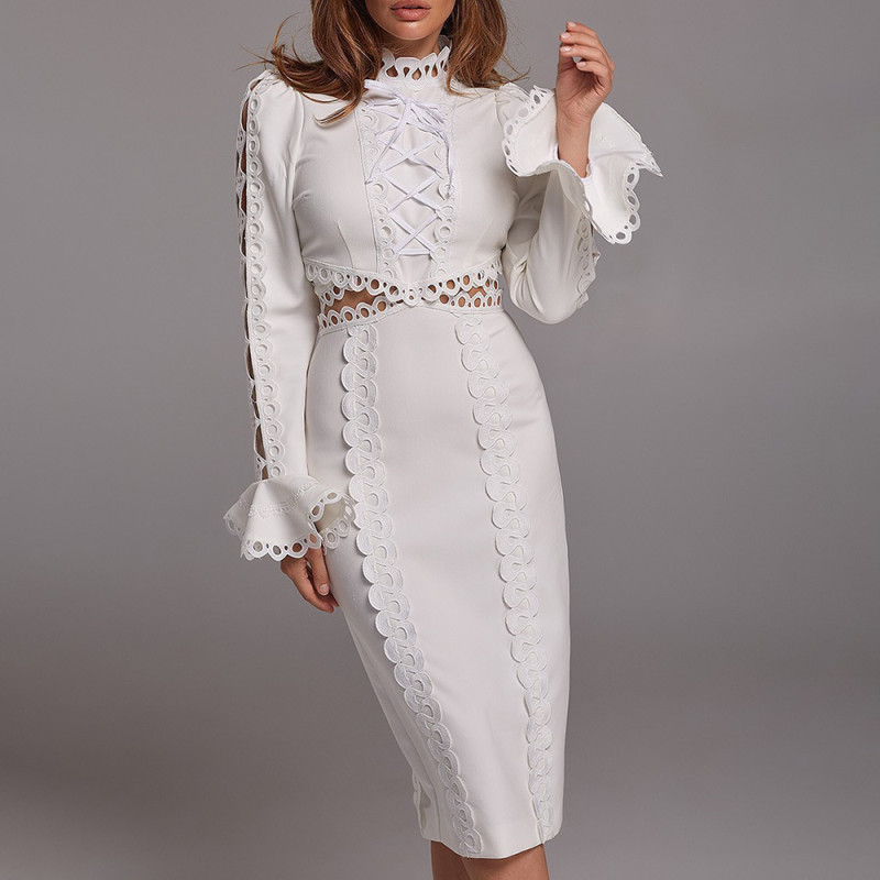 Women's Fashion Elegant Retro Solid Color Round Neck Lace Hollow Long Sleeved Bag Hip Dress