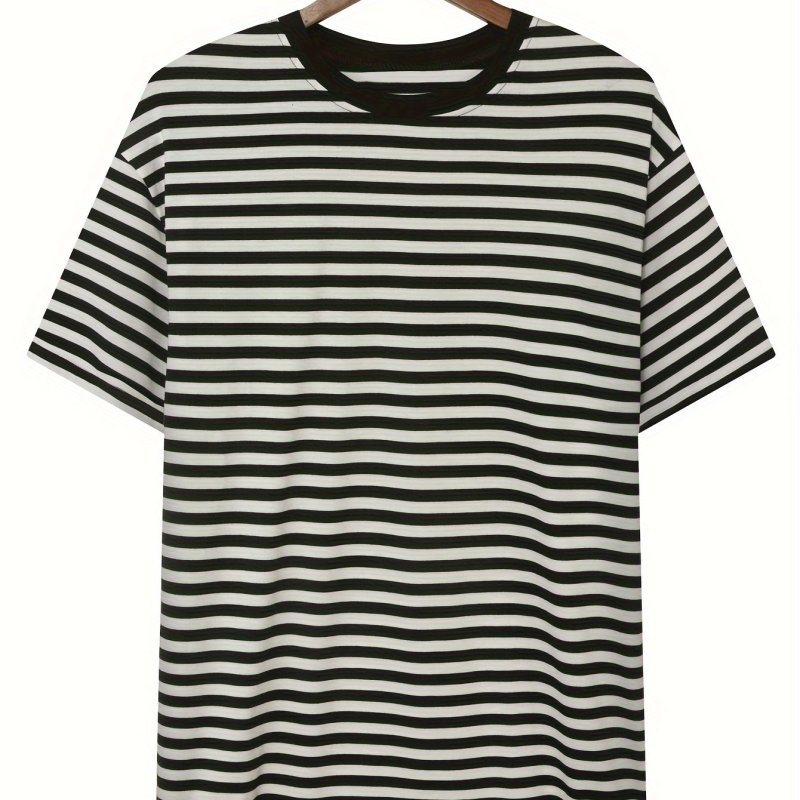 Men's Striped Pattern Comfy T-shirt - Graphic Tee for Summer Outfits