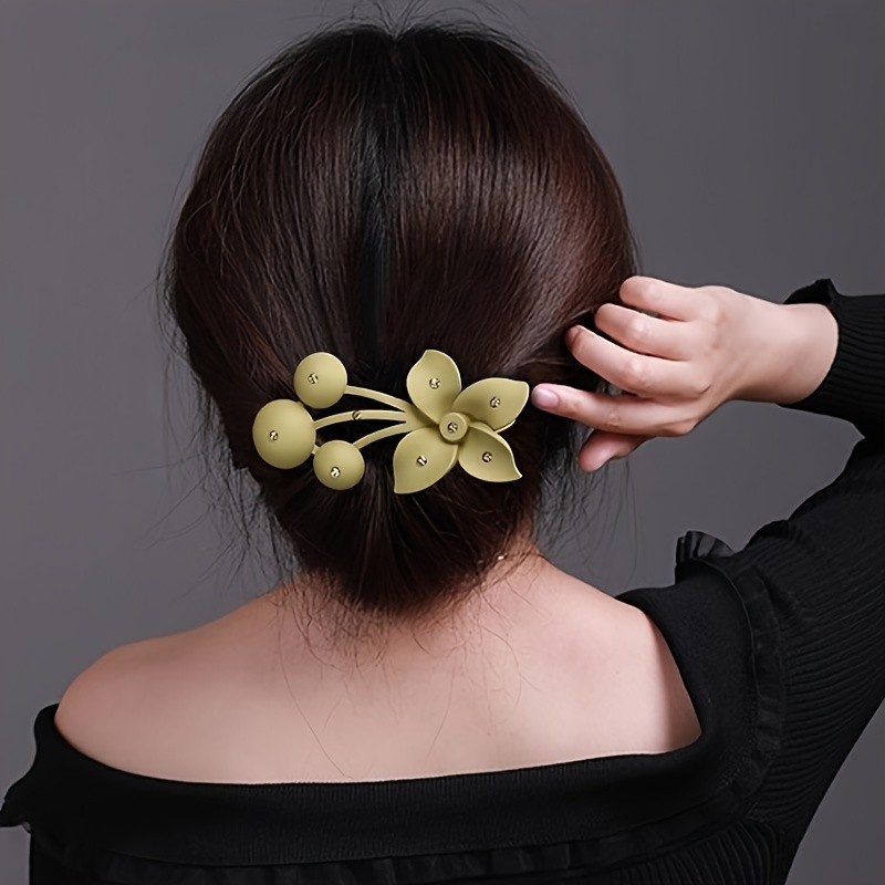 1pc Set of 3 Matte Flower Hair Clips - Stylish Solid Color Hair Accessories for Women