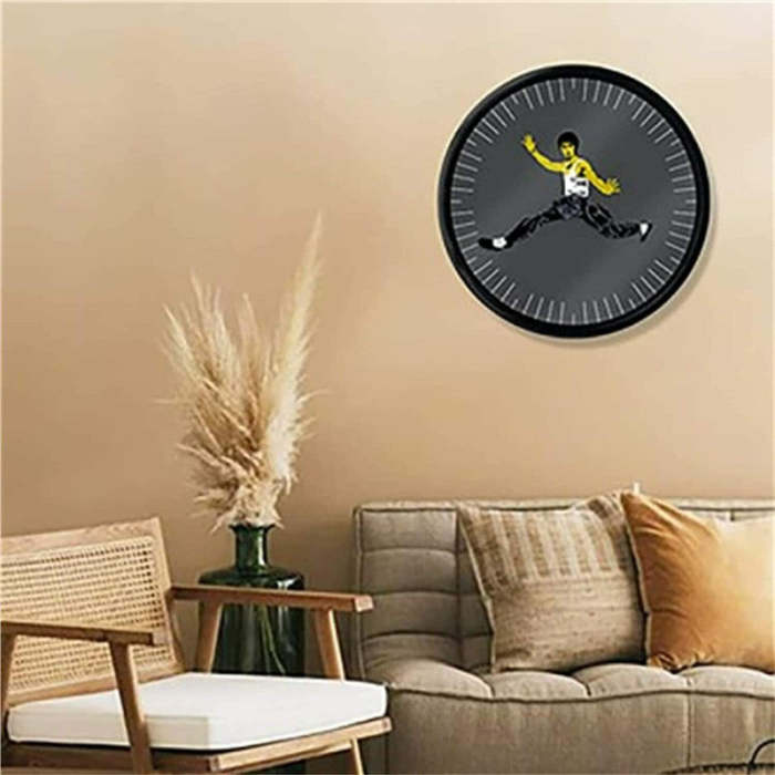 Kung Fu Wall Clock Chinese Bruce Lee Personality Style Creative Round Clock Home Decorations Kung Fu Clock Diameter 25CM