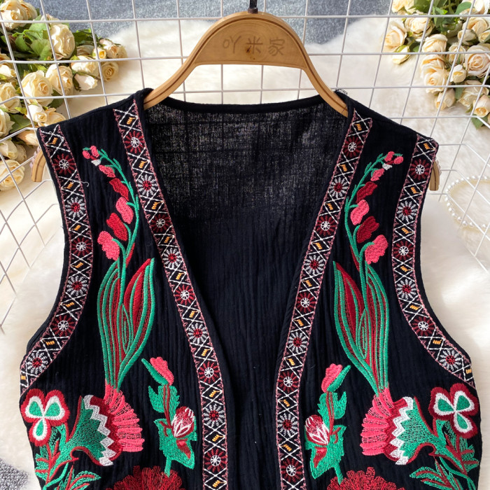 Ethnic Style V-neck Embroidery Floral Sleeveless Waistcoat Female Almighty Holiday Beach Vests
