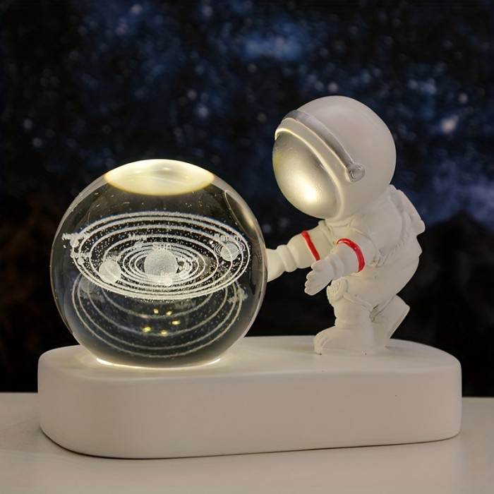 1pc Creative Astronaut With Light Up Crystal Ball, USB Night Light Office Desktop Small Decoration Table Light Atmosphere