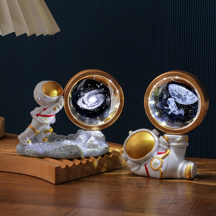 1pc Astronaut Night Light Ornament, 3D Inner Carving Crystal Ball Desktop Ornament