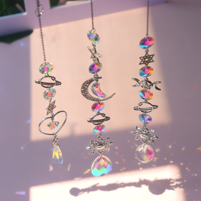 1\u002F3pcs, Vibrant Colorful Crystal Suncatcher Pendants with Chain - Adds Elegance to Windows